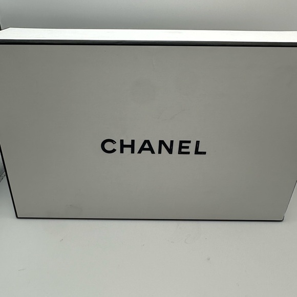 The House of Chanel Wallet - Picture 13 of 13